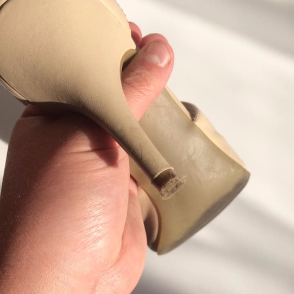 Beige Apt. 9 Strappy Heels, Size 7.5 - Picture 6 of 7